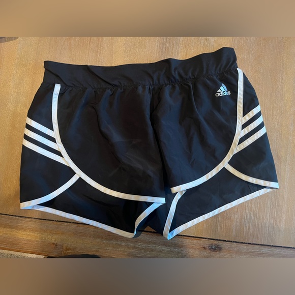 Adidas Climalite Womens Shorts sz M - Picture 1 of 3
